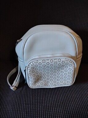 Chic Light Blue BackPack With Pockets Outside And Inside Gently Loved